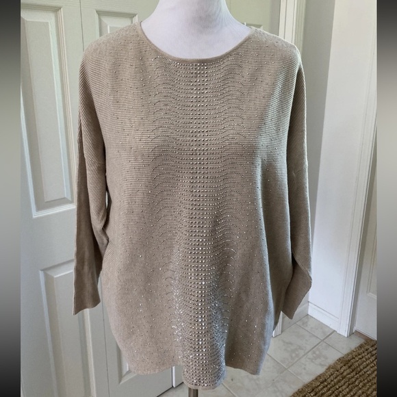Vila Milano Sweaters - 🌺 3/$25 🌺 Vila Milano | Beige Rhinestone 3/4 Sleeve Ribbed Sweater | Womens Sz M